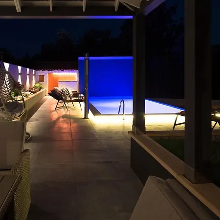 Beautiful And Private Anka Villa Lokvicic