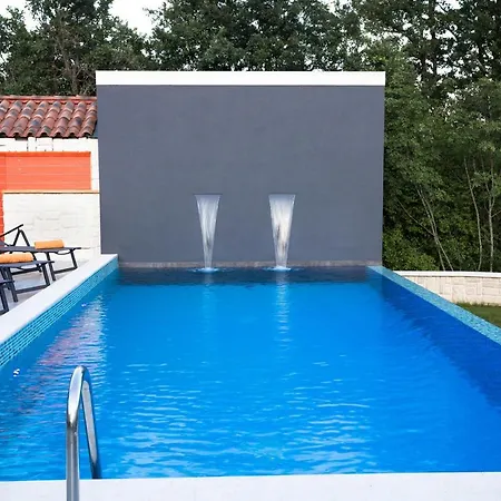 Beautiful And Private Anka Villa