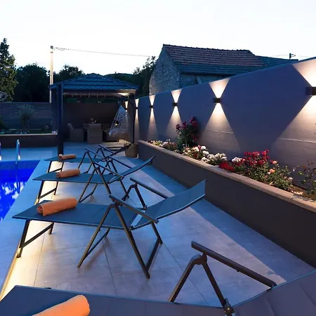 Beautiful And Private Anka Villa Lokvicic